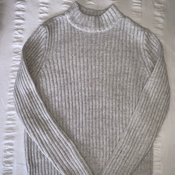 H&M Sweaters - H&M Grey knit mock turtleneck sweater